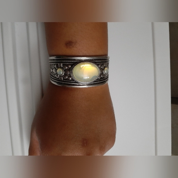 Sage- Like Moonstone Statement Bracelet - Picture 6 of 11